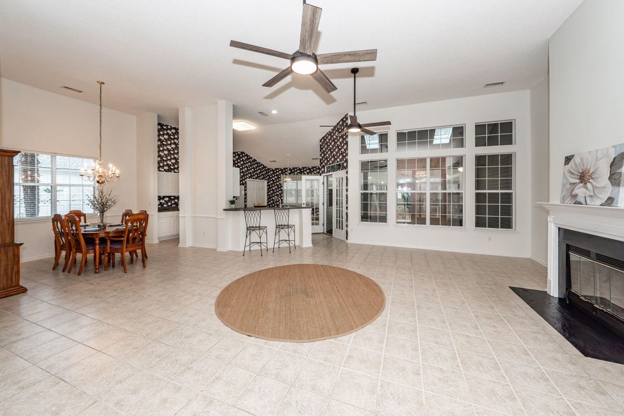 6044 Fieldstone Circle Photo 5