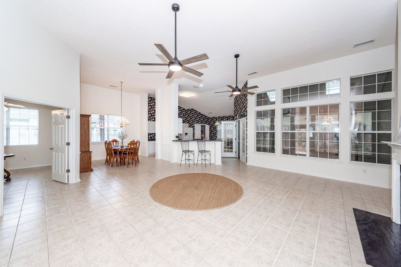 6044 Fieldstone Circle Photo 7