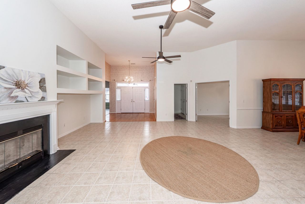 6044 Fieldstone Circle Photo 8