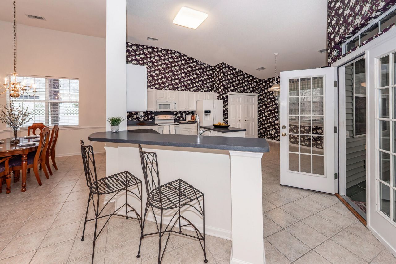 6044 Fieldstone Circle Photo 9