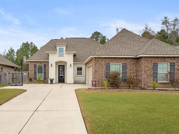 2464 DIXIE Drive, Covington, LA 70435