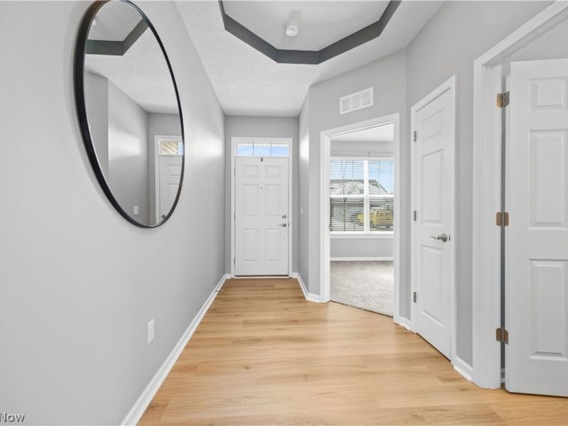 292 Kensington Way, Elyria, OH 44035 Photo 3