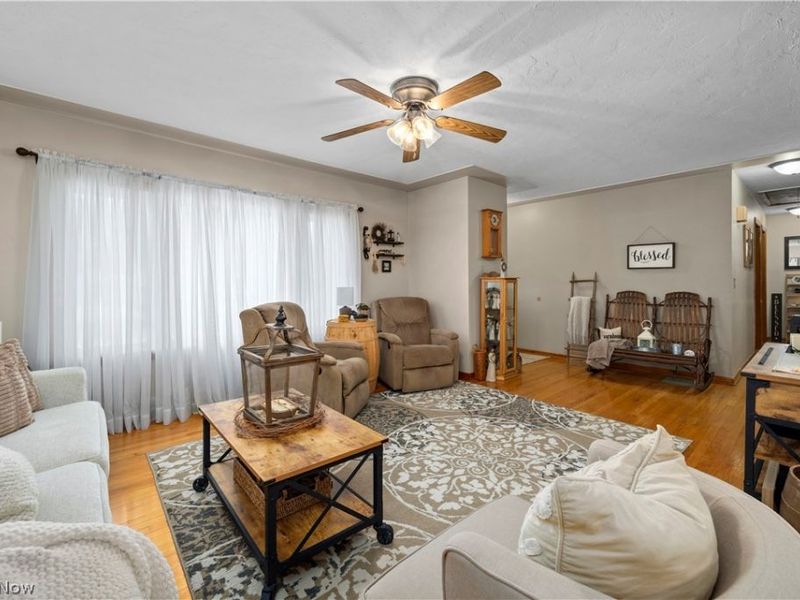 965 Gulf Road, Elyria, OH 44035 Photo 3