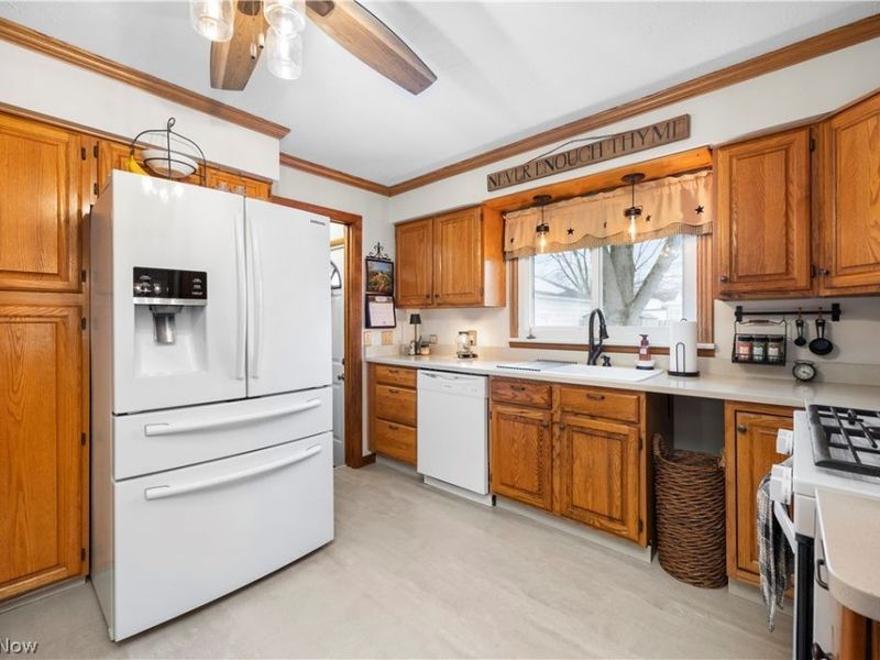 965 Gulf Road, Elyria, OH 44035 Photo 7