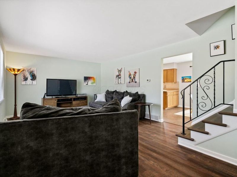 827 Inwood Place, Columbus, OH 43224 Photo 8