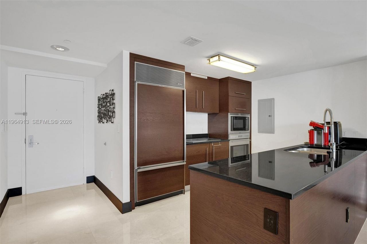 465 Brickell Ave , Unit 1905, Miami, FL 33131 Photo
