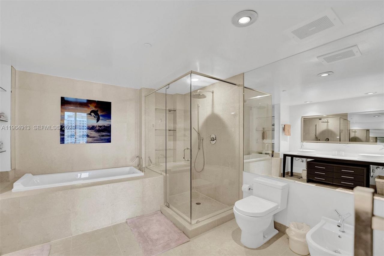 465 Brickell Ave , Unit 1905, Miami, FL 33131 Photo