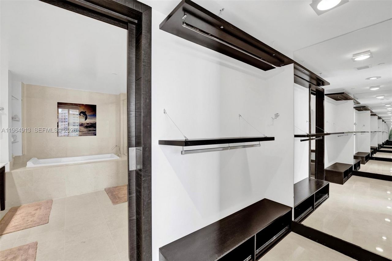 465 Brickell Ave , Unit 1905, Miami, FL 33131 Photo