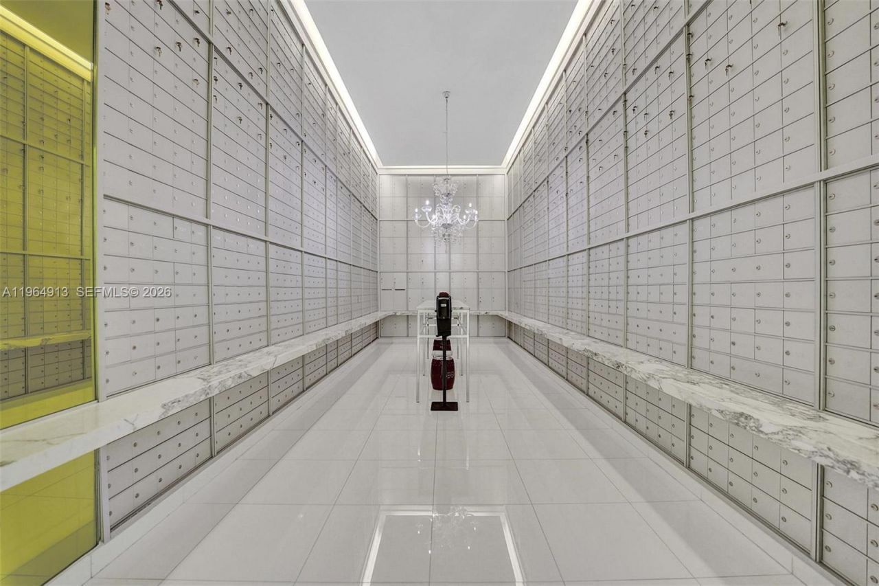 465 Brickell Ave , Unit 1905, Miami, FL 33131 Photo