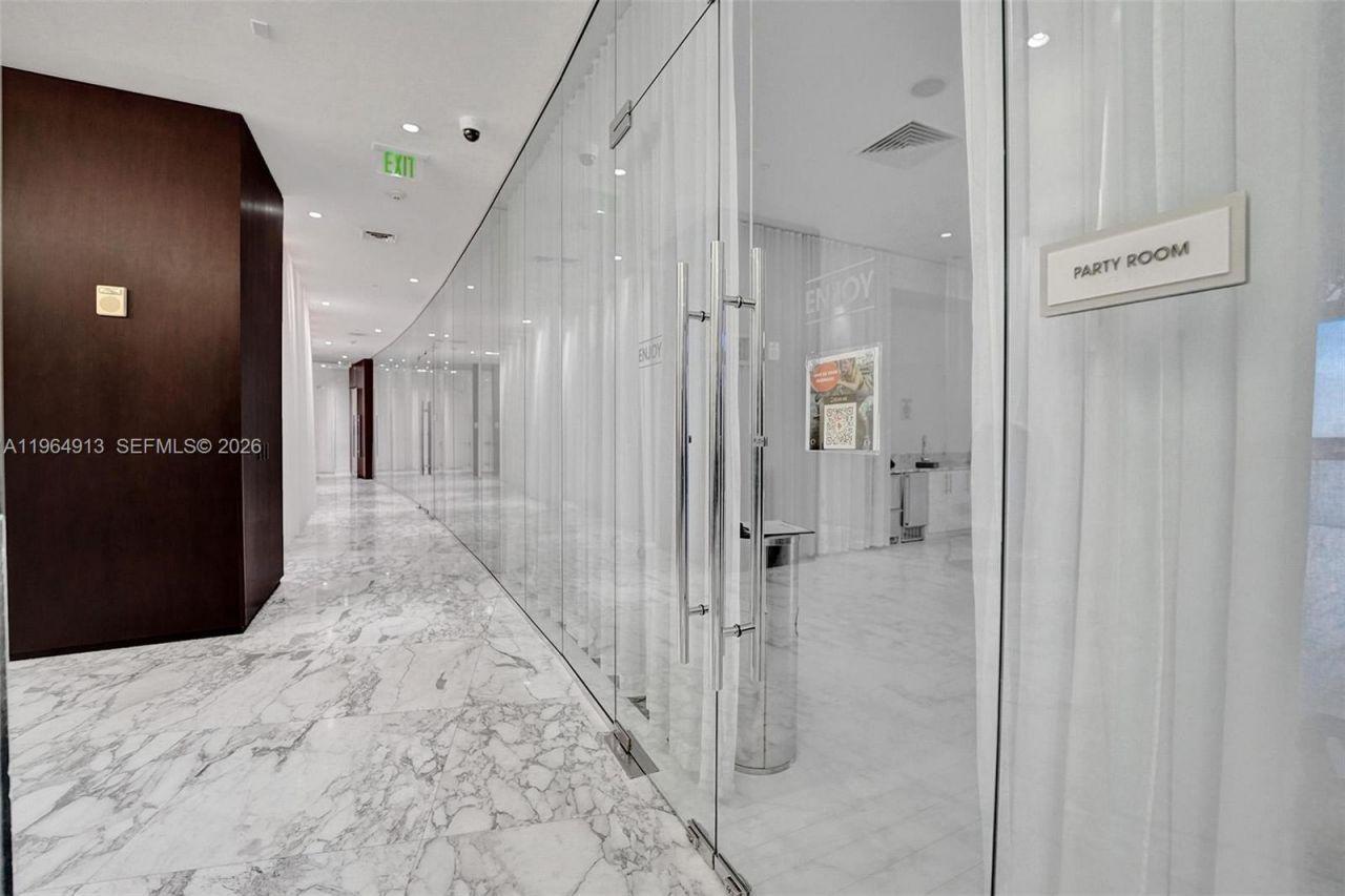 465 Brickell Ave , Unit 1905, Miami, FL 33131 Photo