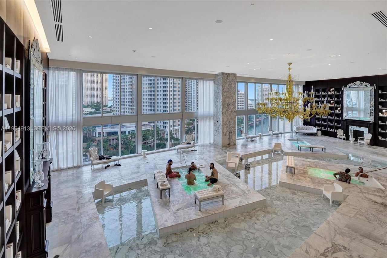 465 Brickell Ave , Unit 1905, Miami, FL 33131 Photo