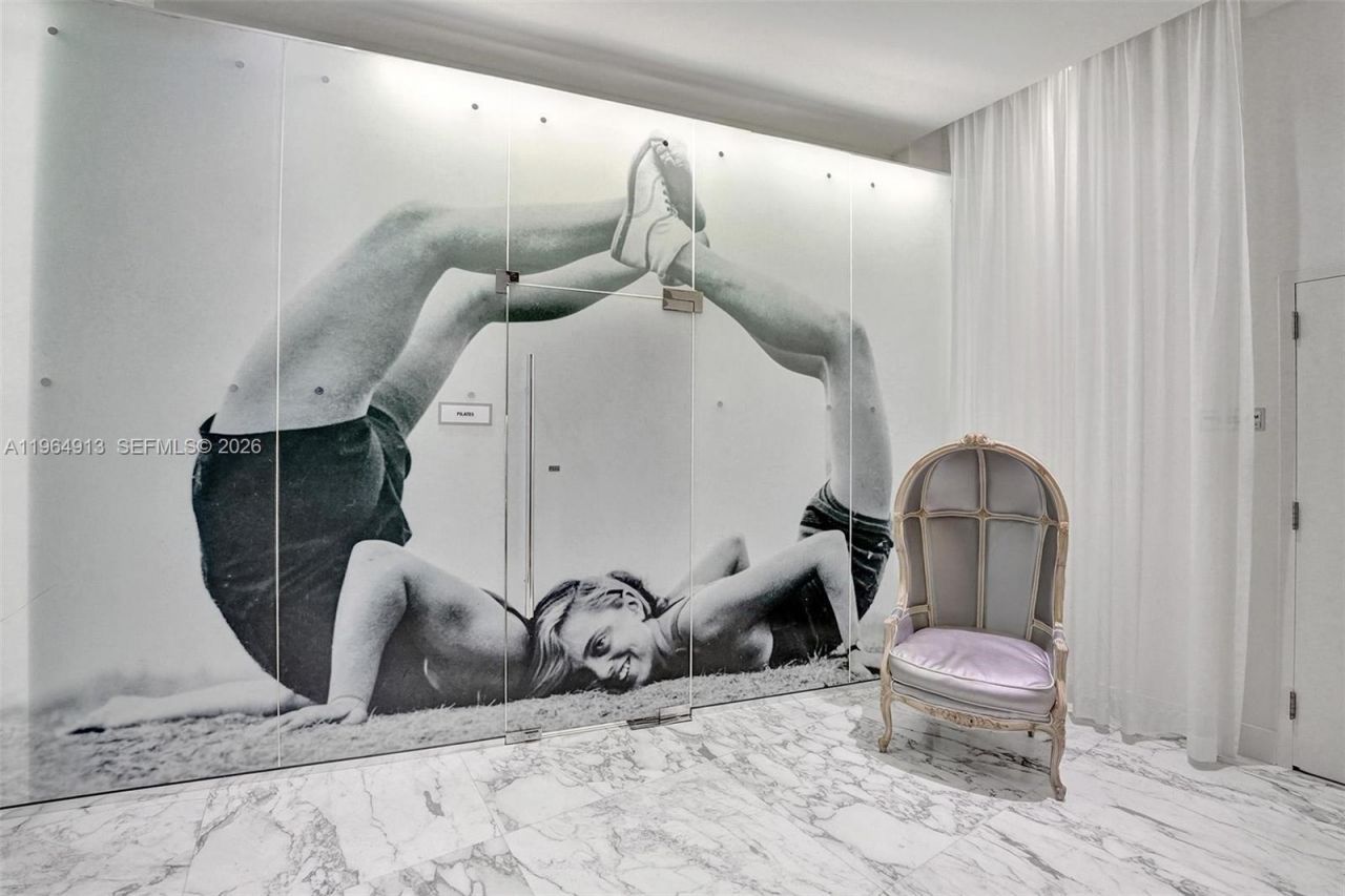 465 Brickell Ave , Unit 1905, Miami, FL 33131 Photo