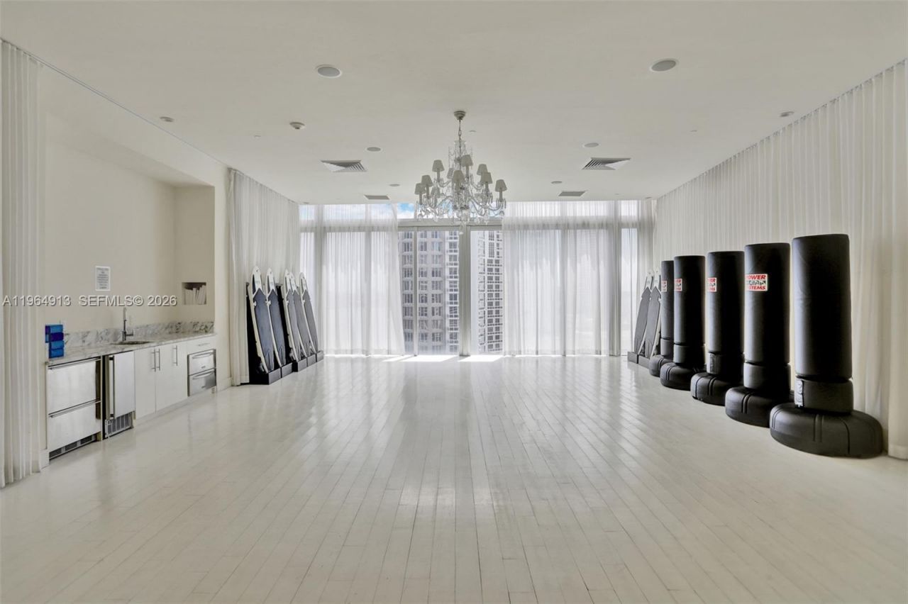 465 Brickell Ave , Unit 1905, Miami, FL 33131 Photo