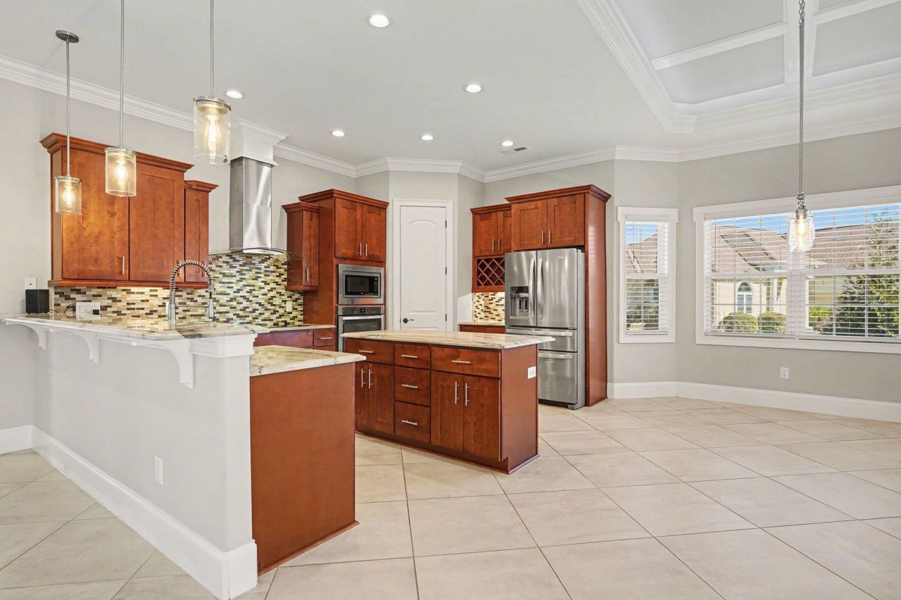 1121 Bluffton Ct. Photo 12