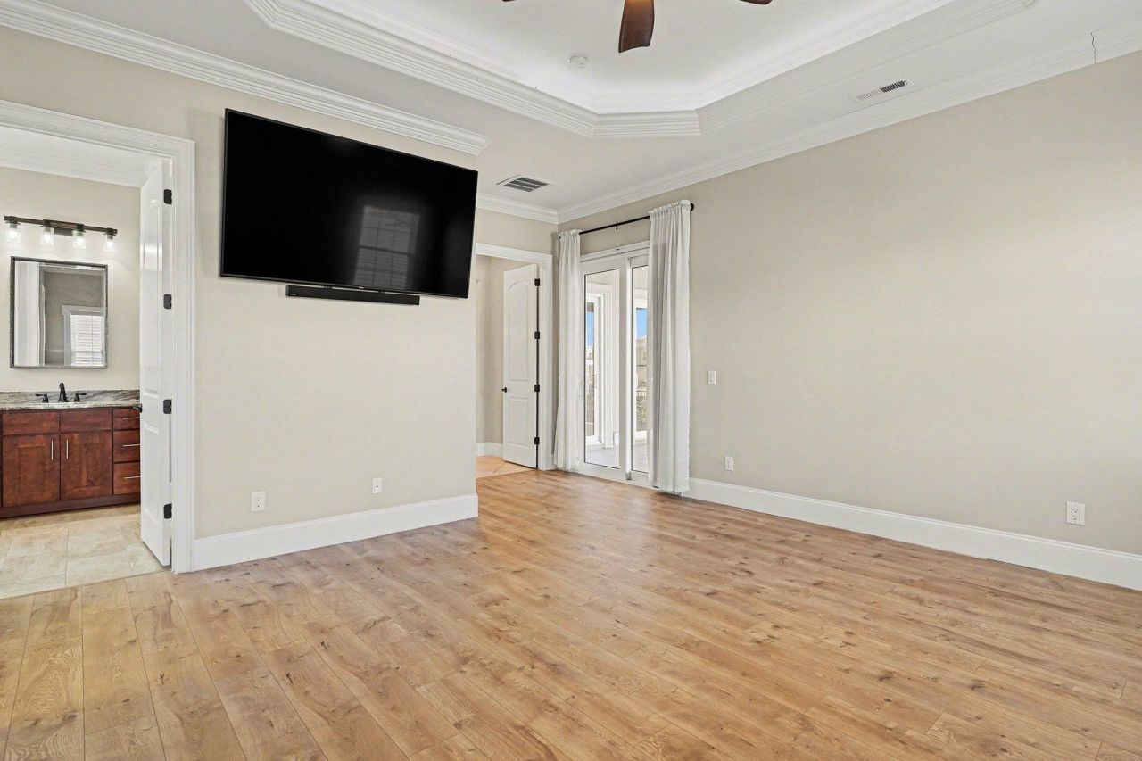 1121 Bluffton Ct. Photo 15