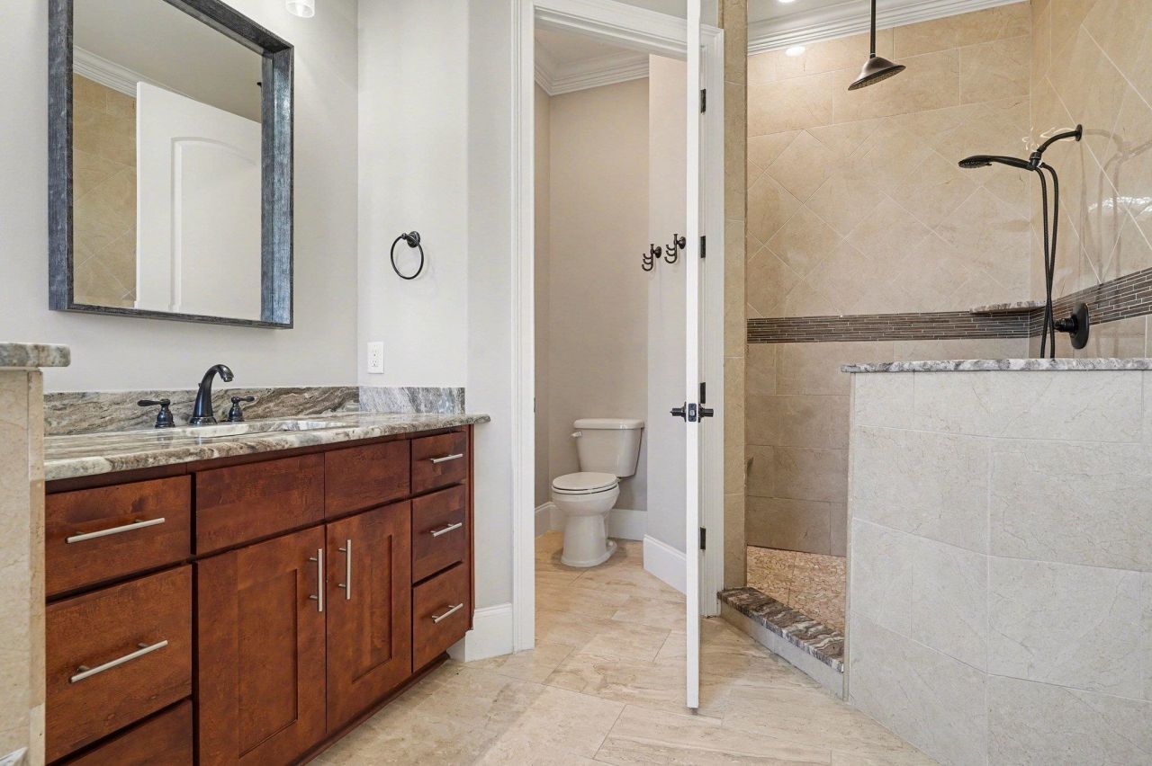 1121 Bluffton Ct. Photo 17