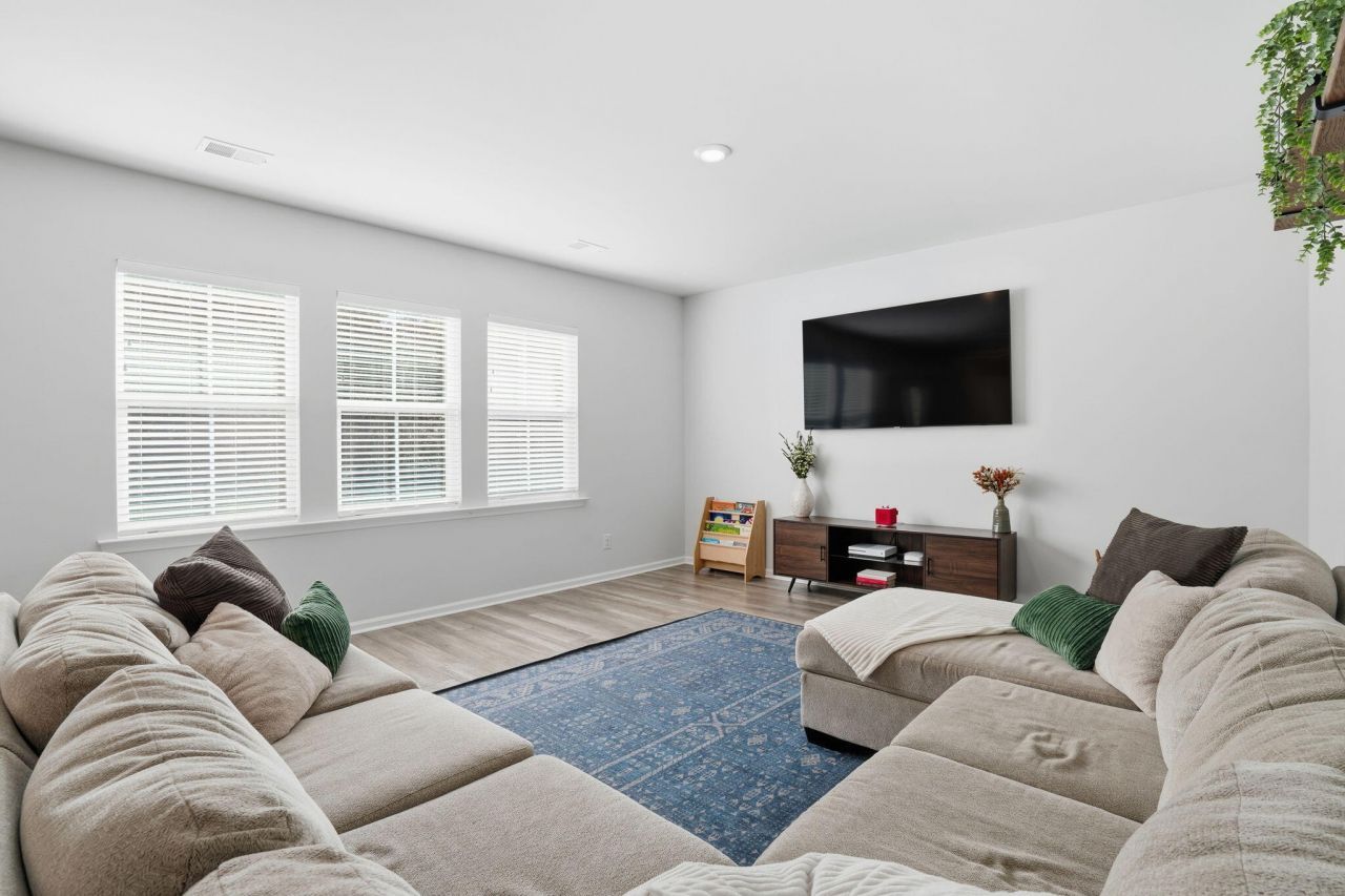 132 Red Bluff Street Photo 11