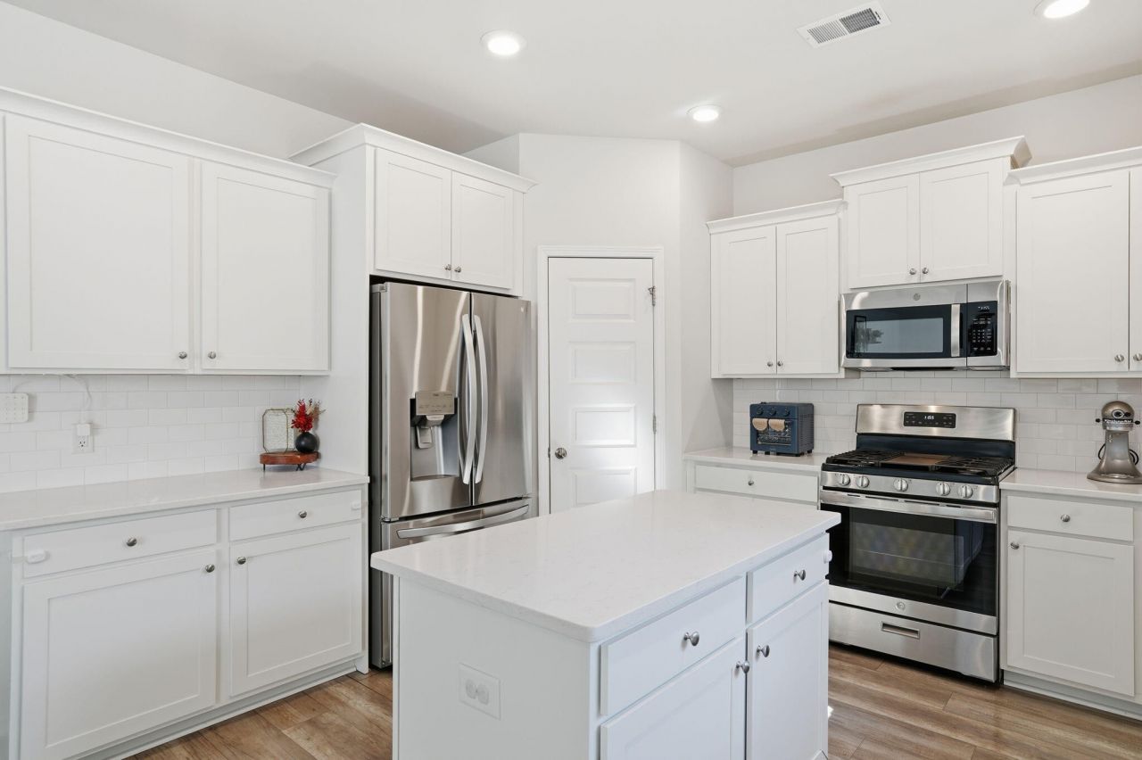 132 Red Bluff Street Photo 17