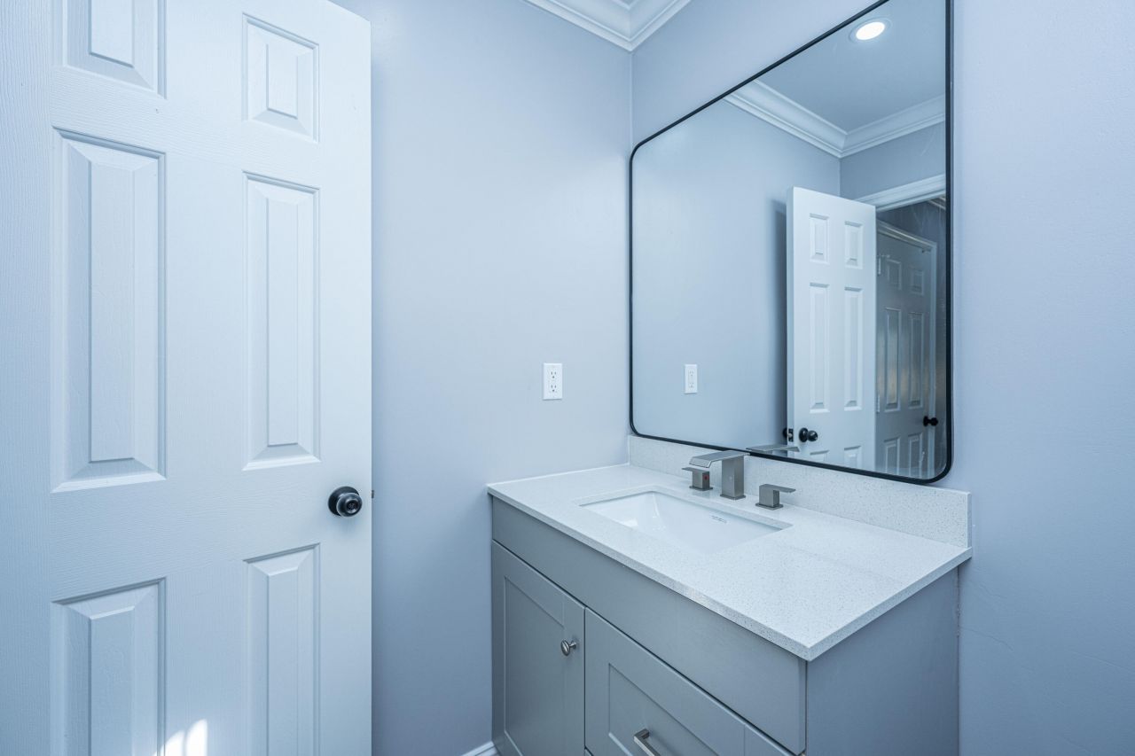 206 Lancaster Road Photo 27