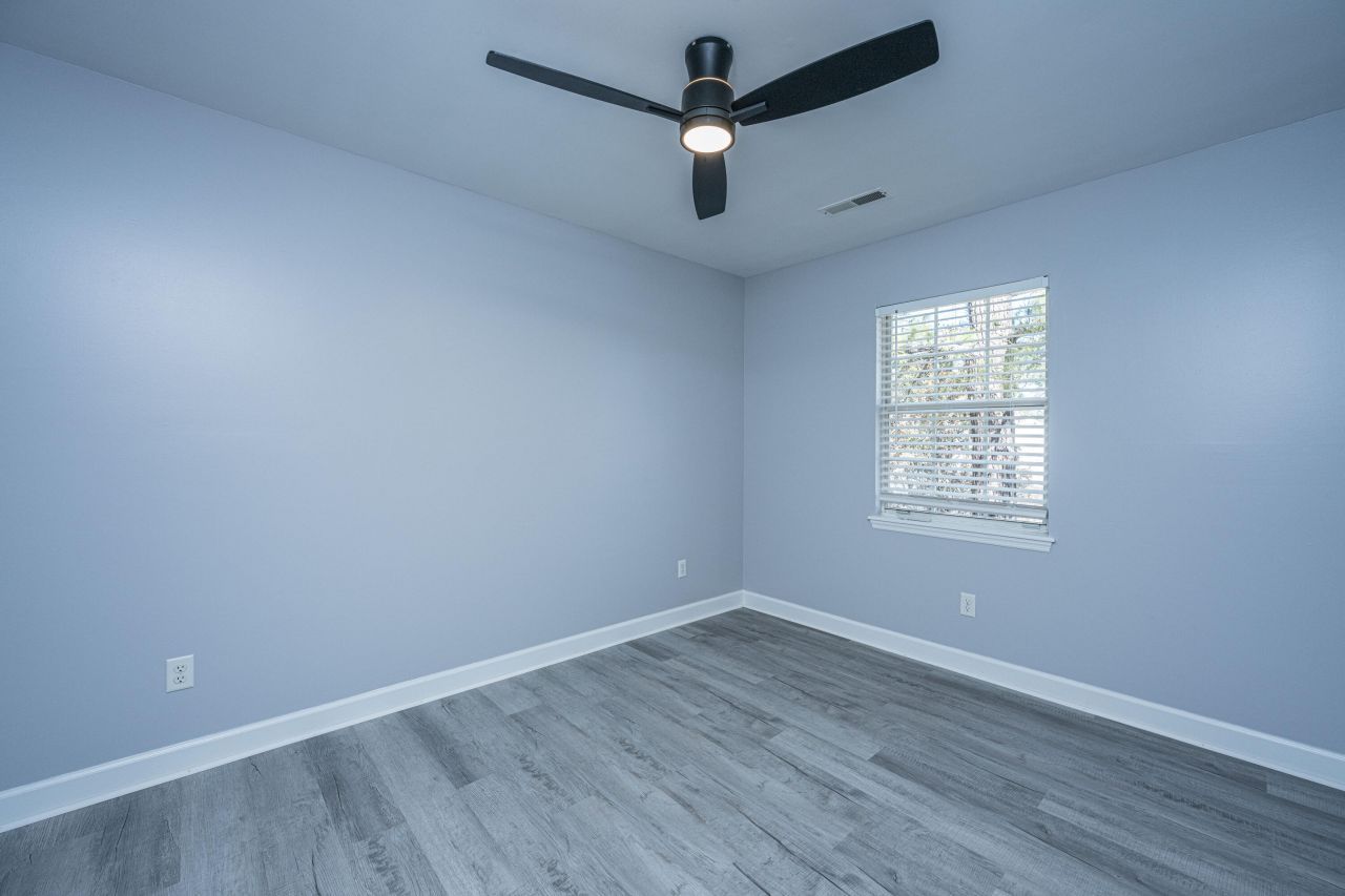 206 Lancaster Road Photo 38