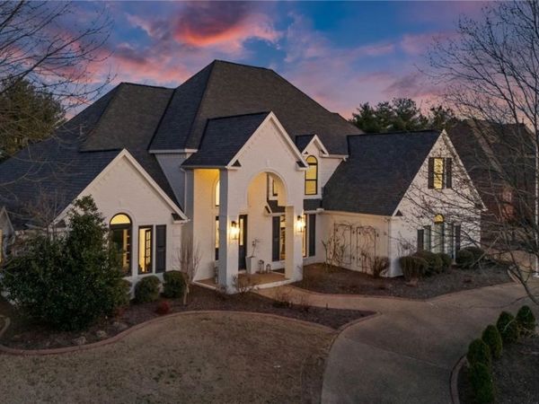 11 Sherwood Drive, Rogers, AR 72758