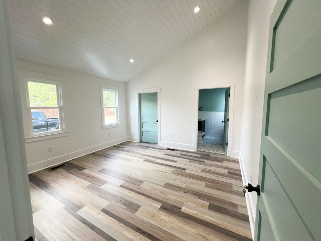 10573 Highway 78 Photo 20