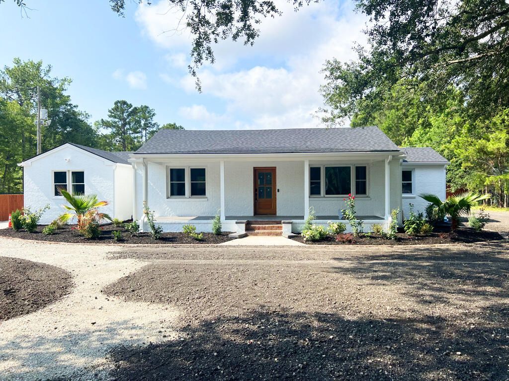 10573 Highway 78 Photo 7