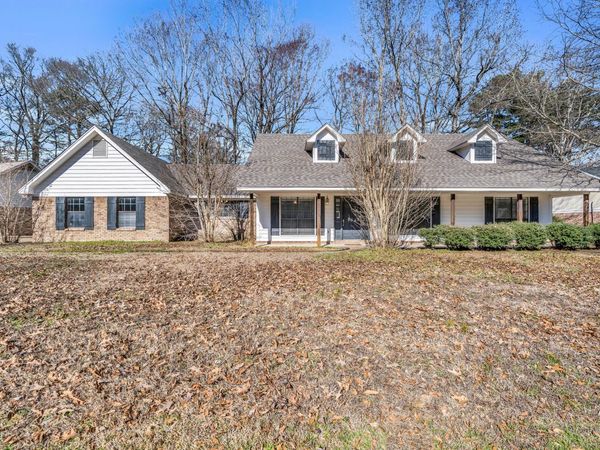 156 Scarlet Dr, Columbus, MS 39705