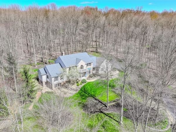 8600 Tamarack Trail, Chagrin Falls, OH 44023