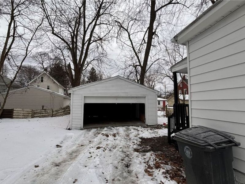1021 La Croix Avenue, Akron, OH 44307 Photo 5