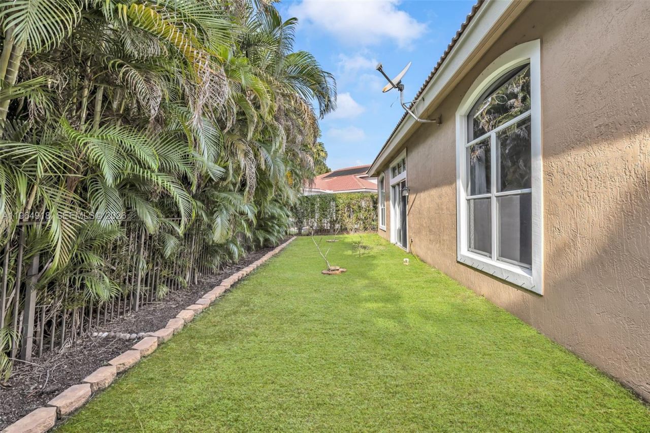 558 NW 118th Ave , Coral Springs, FL 33071 Photo