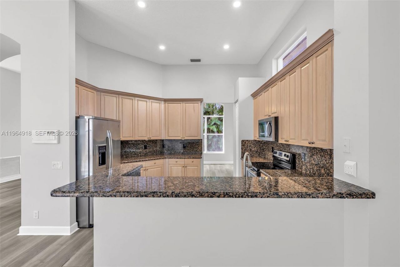 558 NW 118th Ave , Coral Springs, FL 33071 Photo