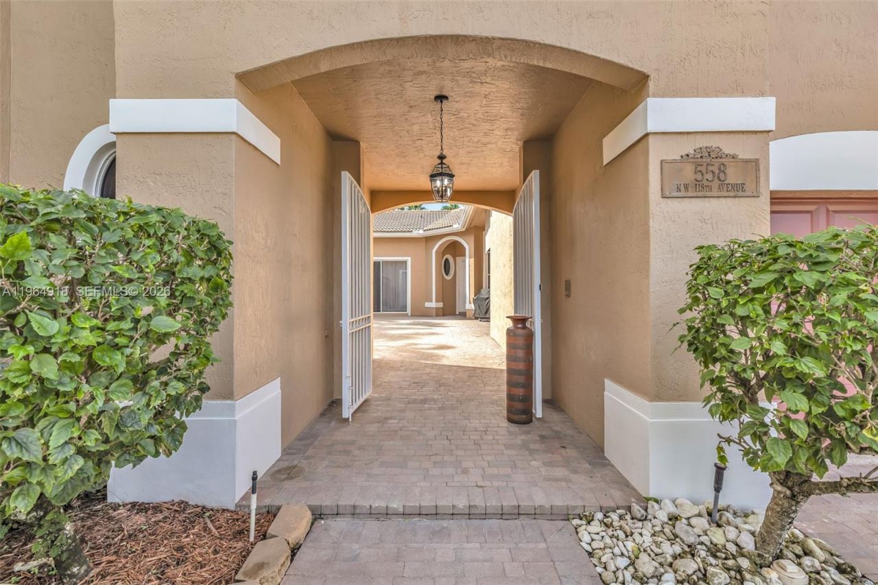 558 NW 118th Ave , Coral Springs, FL 33071 Photo