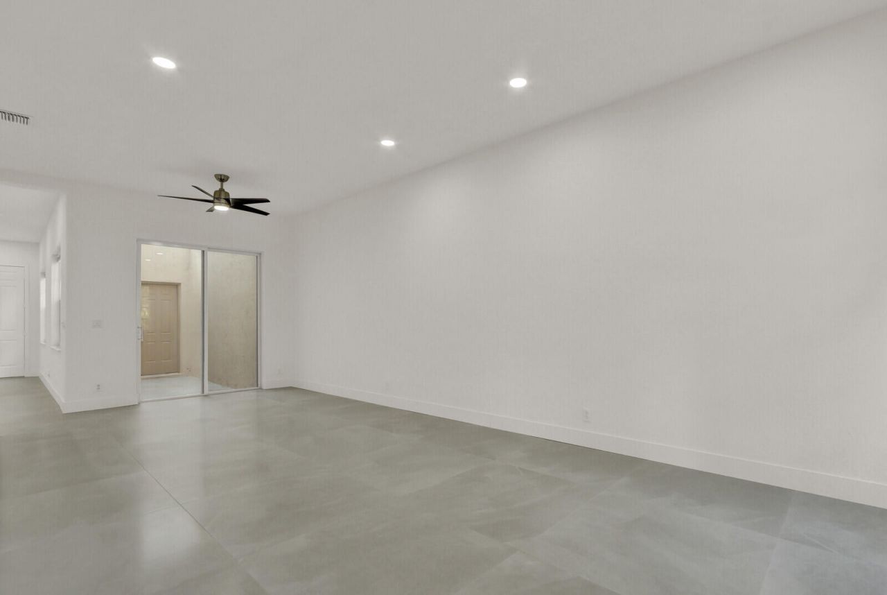 2601 NW 7th Street, Unit 2601, Boynton Beach, FL 33426 Photo