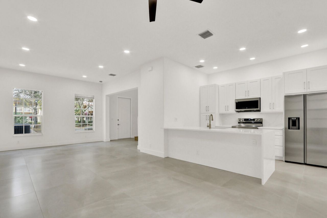 2601 NW 7th Street, Unit 2601, Boynton Beach, FL 33426 Photo