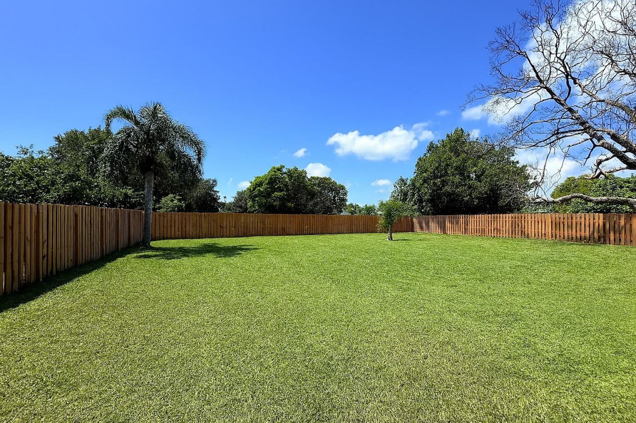 2055 SE West Dunbrooke Circle, Port Saint Lucie, FL 34952 Photo