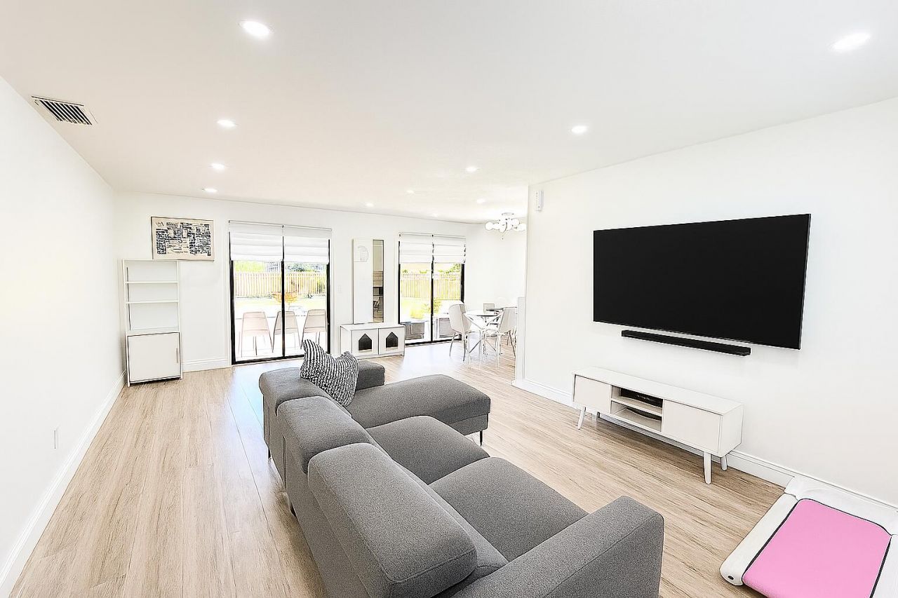 2055 SE West Dunbrooke Circle, Port Saint Lucie, FL 34952 Photo