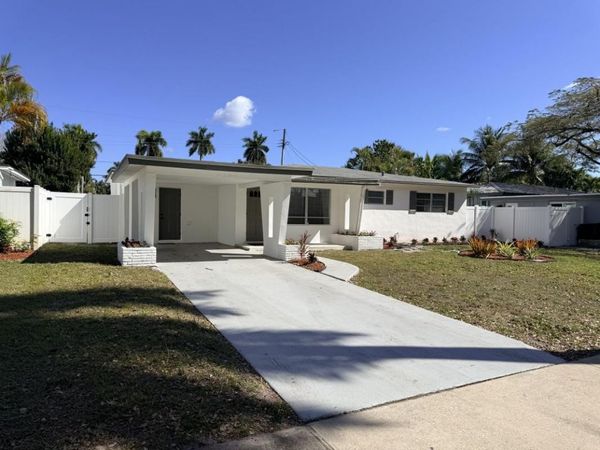 607 N Golf Dr, Hollywood, FL 33021