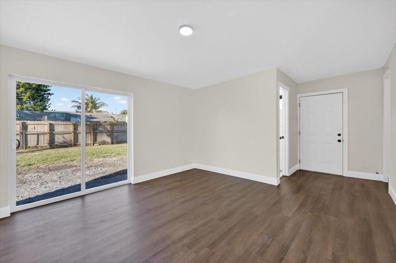 10335 SW 151st Terrace, Miami, FL 33176 Photo