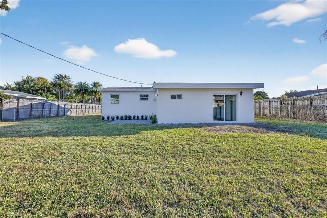 10335 SW 151st Terrace, Miami, FL 33176 Photo