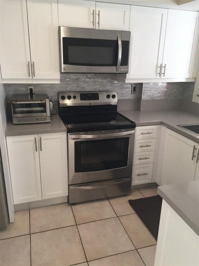 1 Alhambra Circle, Unit 407, Coral Gables, FL 33134 Photo