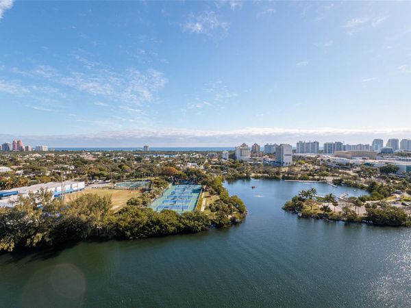 1180 N Federal Hwy, Unit PH-1606, Fort Lauderdale, FL 33304