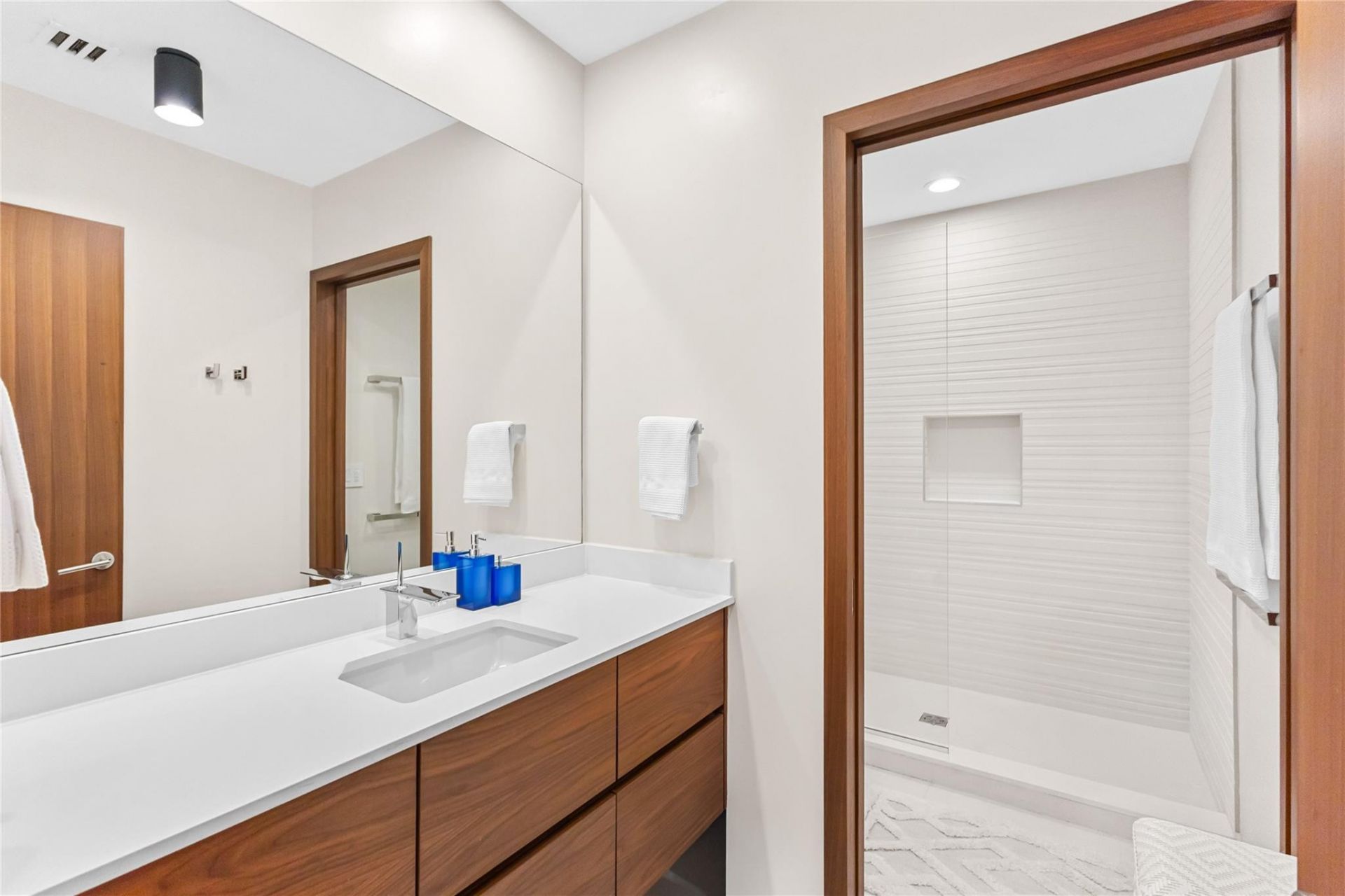 1180 N Federal Highway, Unit PH-1606, Fort Lauderdale, FL 33304 Photo