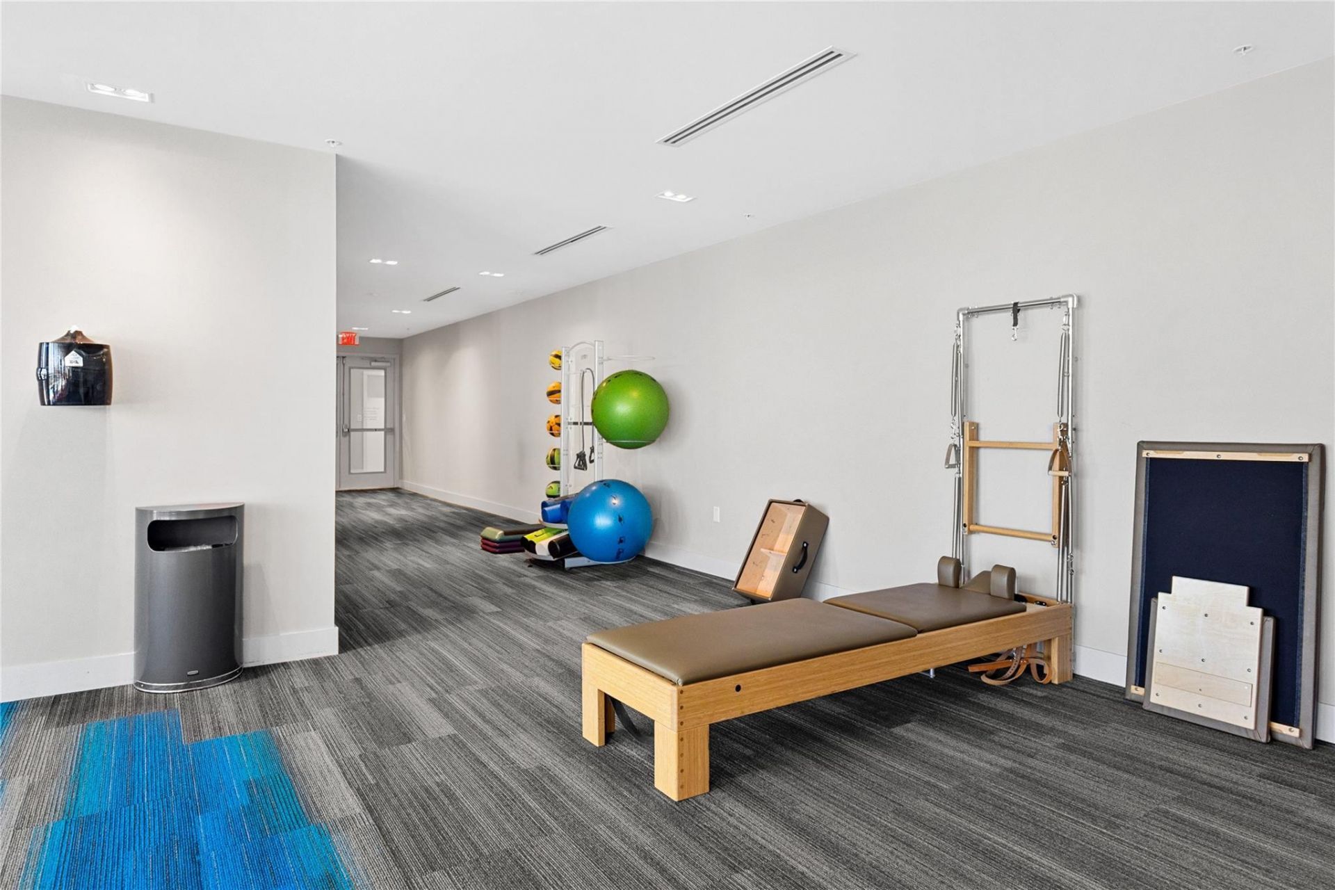 1180 N Federal Highway, Unit PH-1606, Fort Lauderdale, FL 33304 Photo