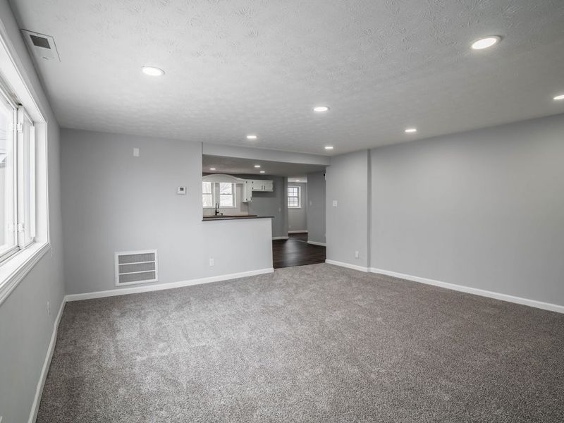 4 W Cross Street, Laura, OH 45337 Photo 7