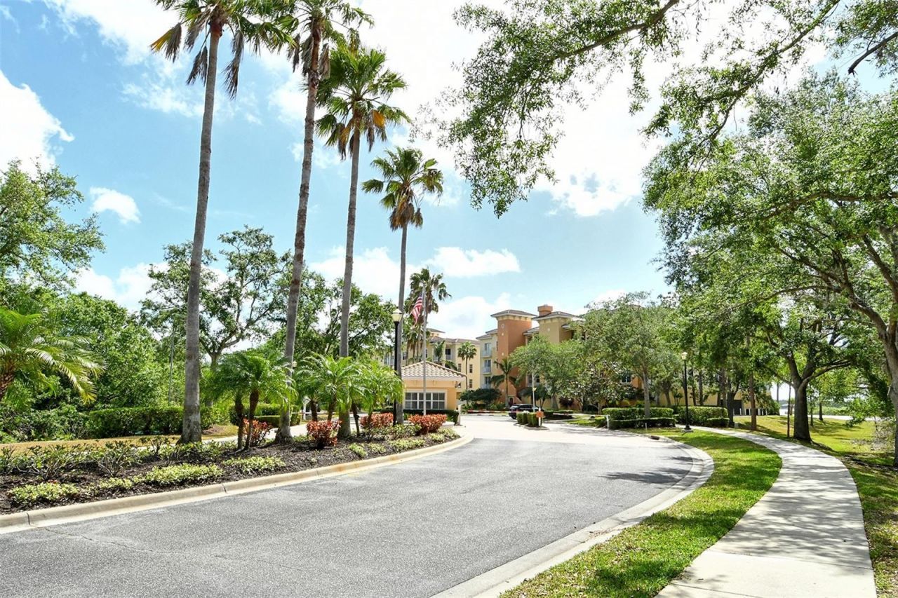 6340 Watercrest Way, Unit 301, Lakewood Ranch, FL 34202 Photo