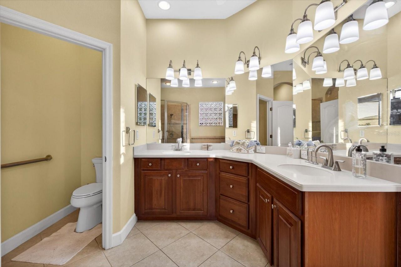 5510 E Longboat Boulevard, Tampa, FL 33615 Photo