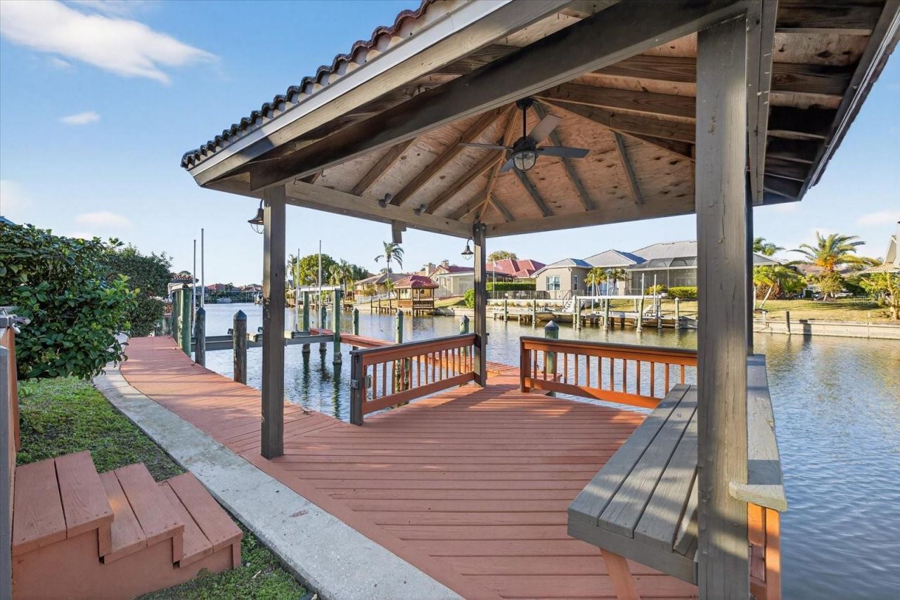 5510 E Longboat Boulevard, Tampa, FL 33615 Photo