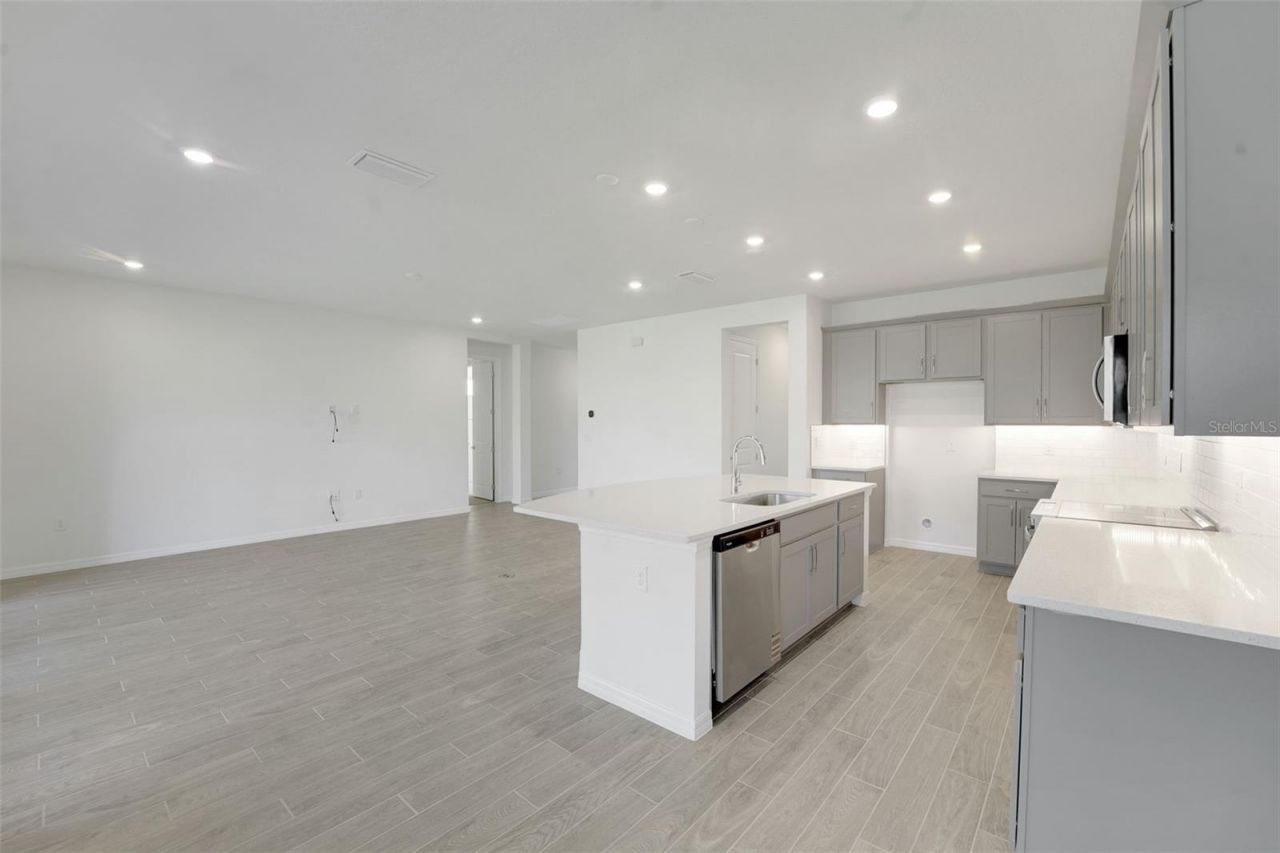 17453 Valleywood Parkway, Land O Lakes, FL 34638 Photo