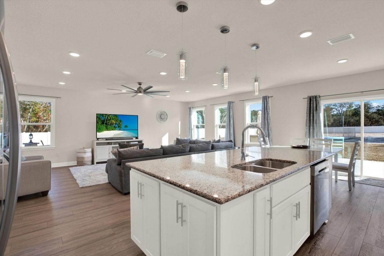 11208 Seattle Wren Avenue, Weeki Wachee, FL 34614 Photo